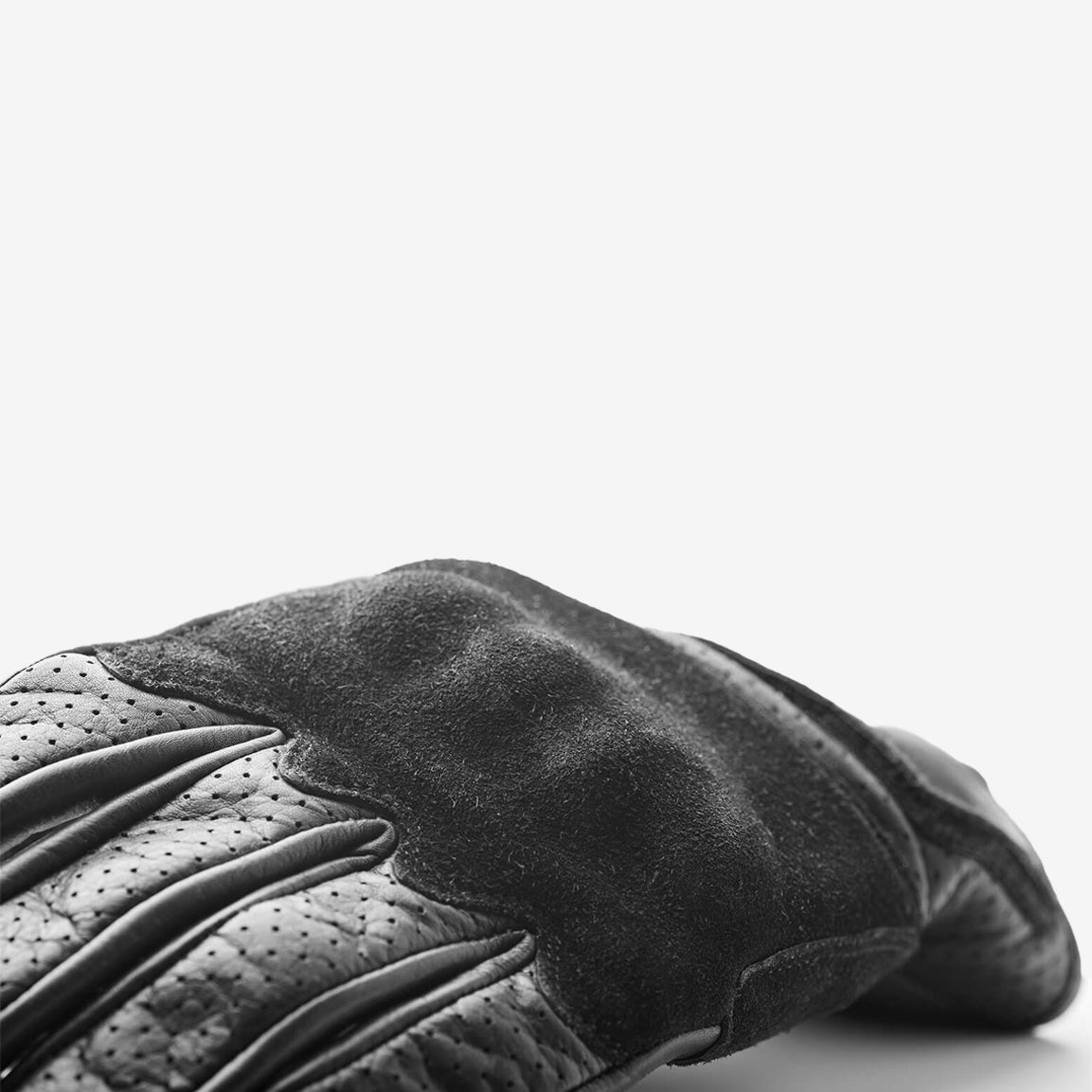 Fuel Motorcycle Rodeo Glove - black, Leder-Motorradhandschuhe mit Knöchelschutz