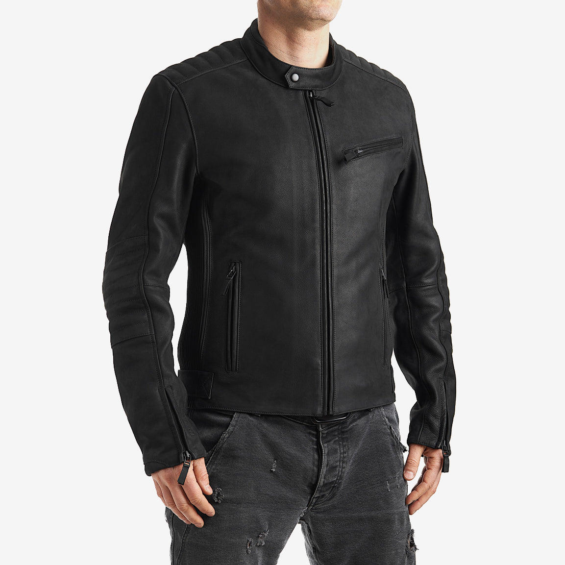 Pando Moto TATAMI LT 01 Motorrad-Jacke - black. Klassische Leder-Motorradjacke für den passenden Caferace-Look. CE-AA Level geprüfte Motorradjacke aus Leder inkl. Protektoren & herausnehmbarem Innenfutter.