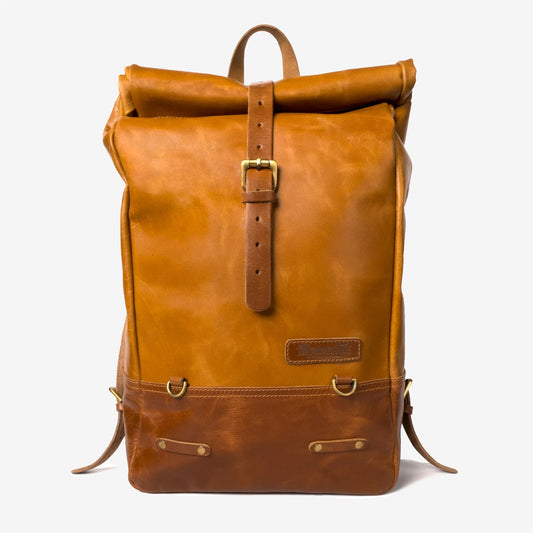 Trip Machine Backpack Pannier Classic - vintage tan. Klassische Motorrad-Gepäcktasche aus hellbraunen Leder im Retro-/Vintage-Stil, mit 15 Liter Volumen perfekt für einen Mehr-Tages Ausflug. Einfaches Montagesystem an nahezu jedem Motorrad möglich.