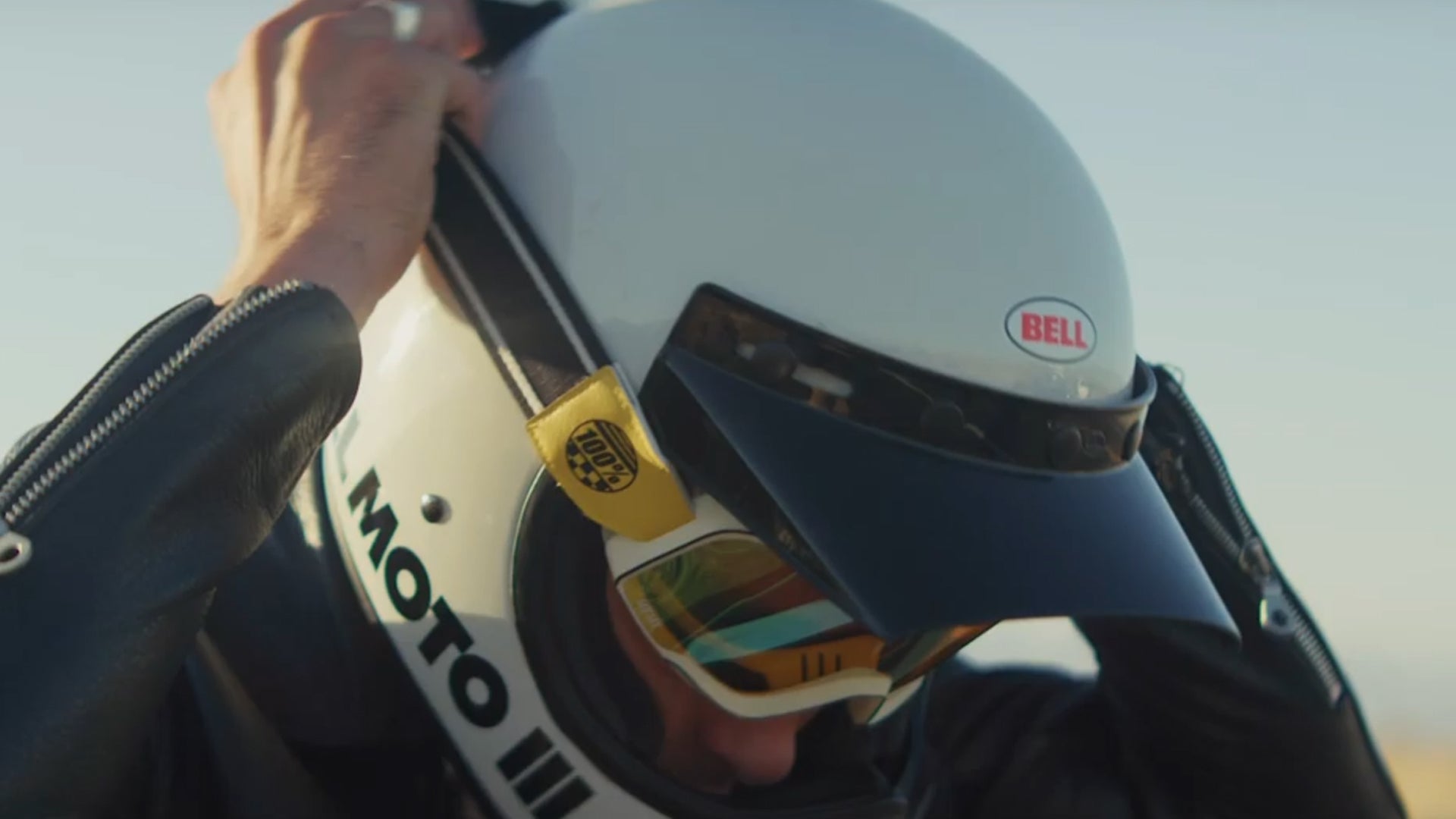 Video laden: 100% Barstow Goggle - Motorrad-Brillen Kollektion